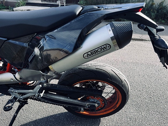 KTM 690 SMC R ABS 3 of 6