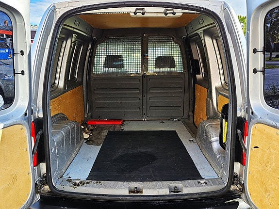 Volkswagen Caddy 8 of 11