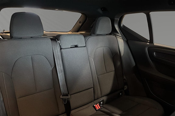 Volvo EX40 11 of 30