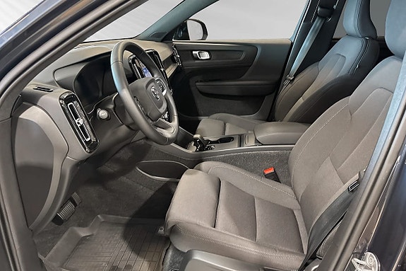 Volvo EX40 7 of 30