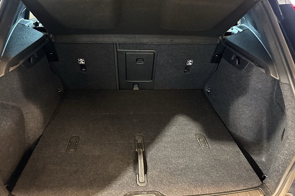 Volvo EX40 25 of 30