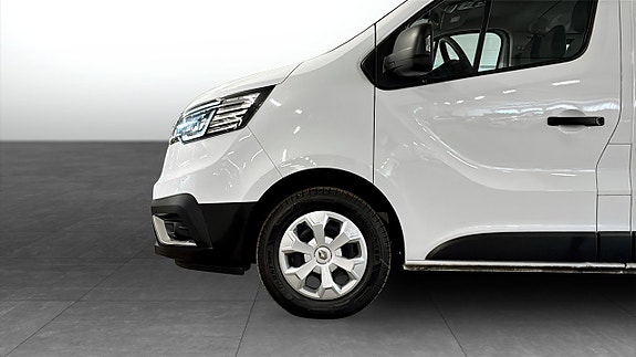 Renault Trafic 9 of 11