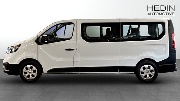 Renault Trafic 6 of 11