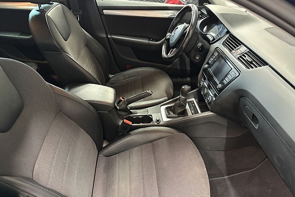 Skoda Octavia 17 of 22