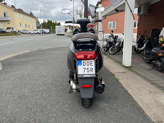 Lambretta V50 Special 7 of 11