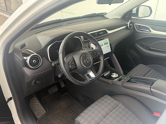 MG ZS 4 of 4