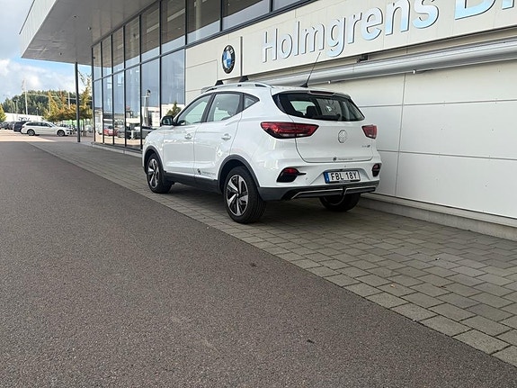 MG ZS 2 of 4
