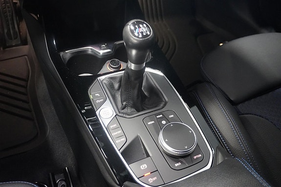 BMW 118i 12 of 16