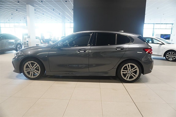 BMW 118i 3 of 16