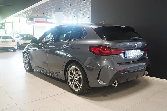 BMW 118i 4 of 16