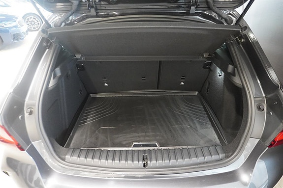BMW 118i 5 of 16