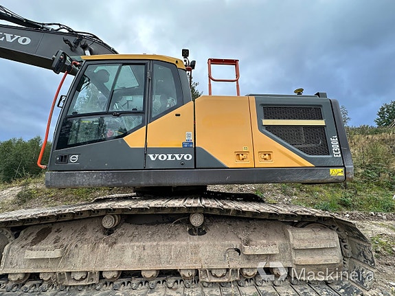 Grävmaskin Volvo EC300EL 11 of 27