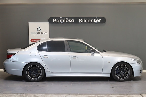 BMW 545i 7 of 24