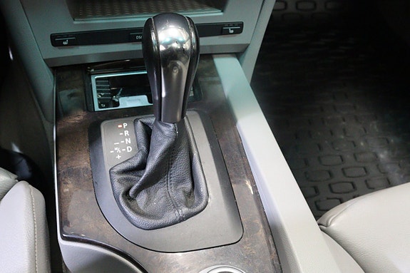 BMW 545i 17 of 24
