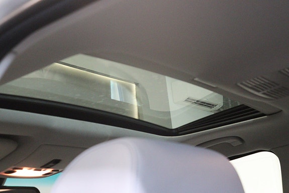 BMW 545i 20 of 24