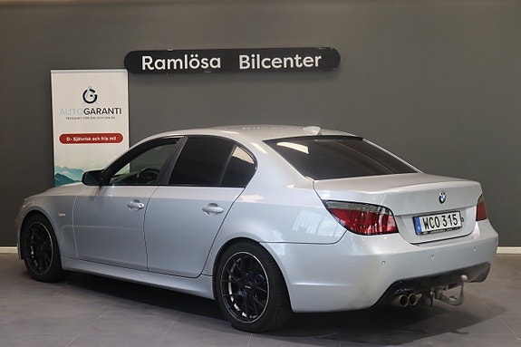 BMW 545i 10 of 24