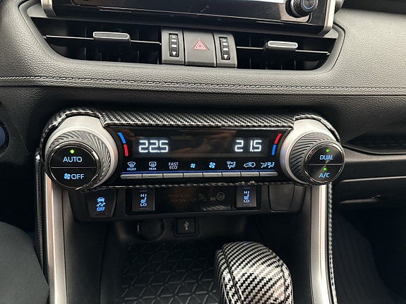 Toyota RAV4 24 of 30