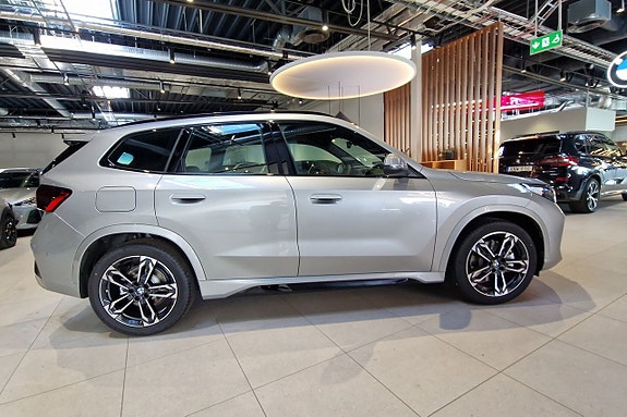BMW X1 18 of 22
