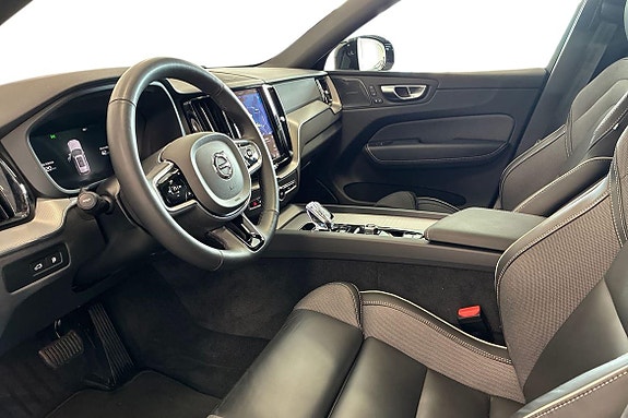 Volvo XC60 14 of 24