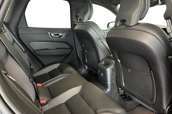 Volvo XC60 9 of 24