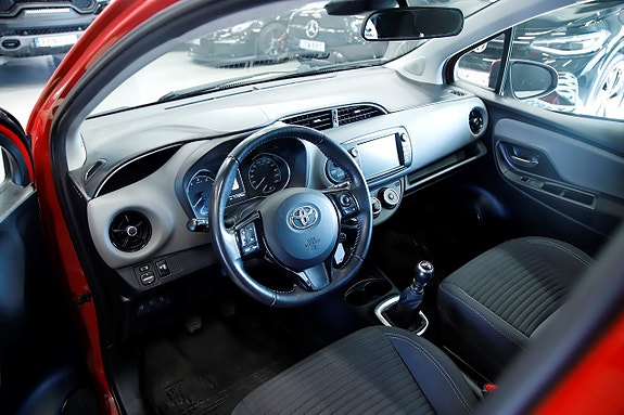 Toyota Yaris 6 of 11