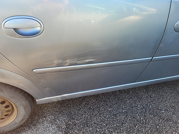 Opel Meriva 2 of 5
