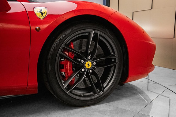 Ferrari 488 GTB 13 of 30