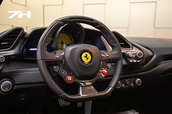Ferrari 488 GTB 16 of 30