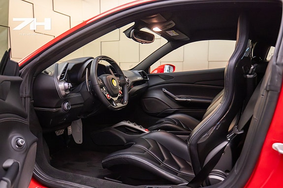 Ferrari 488 GTB 14 of 30