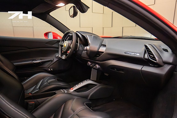 Ferrari 488 GTB 19 of 30