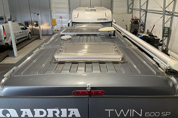 Fiat adria-twin 600 SP 9 of 27