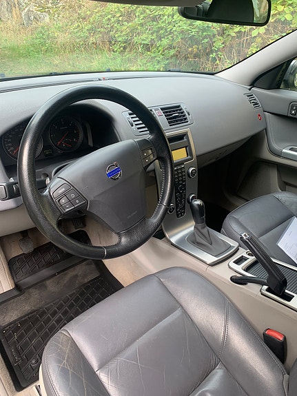 Volvo V50 9 of 12