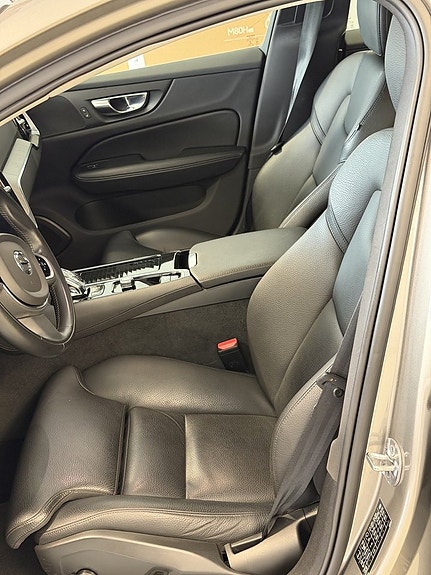 Volvo V60 14 of 30