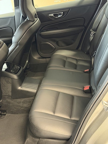 Volvo V60 10 of 30