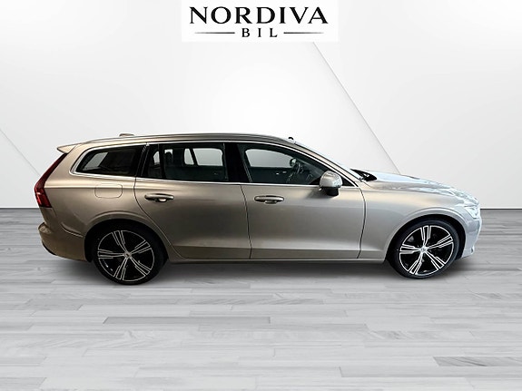 Volvo V60 5 of 30