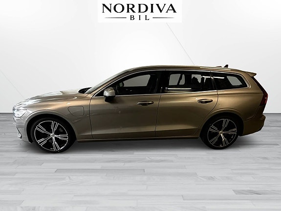 Volvo V60 4 of 30