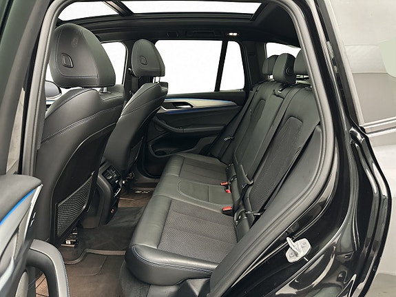 BMW X3 28 of 30