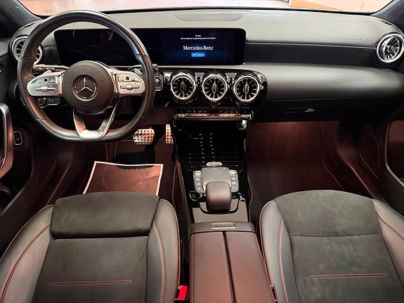Mercedes-Benz A250 e 16 of 27