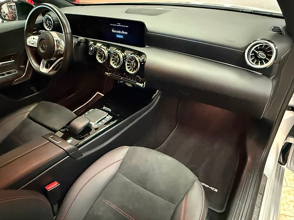 Mercedes-Benz A250 e 17 of 27