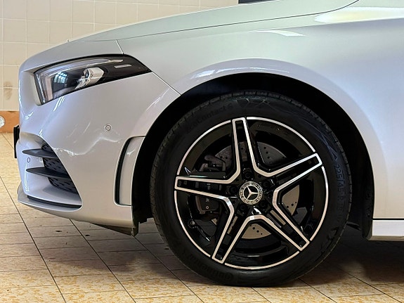 Mercedes-Benz A250 e 12 of 27