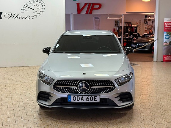 Mercedes-Benz A250 e 10 of 27