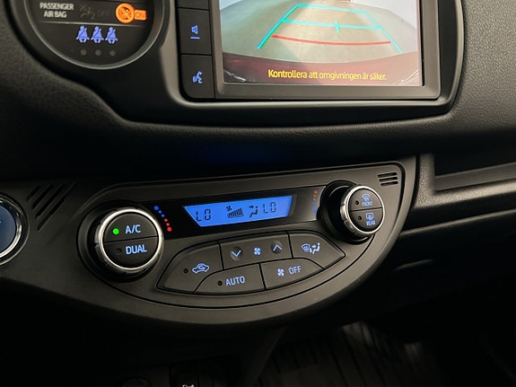 Toyota Yaris 20 of 30