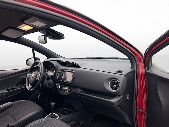 Toyota Yaris 23 of 30