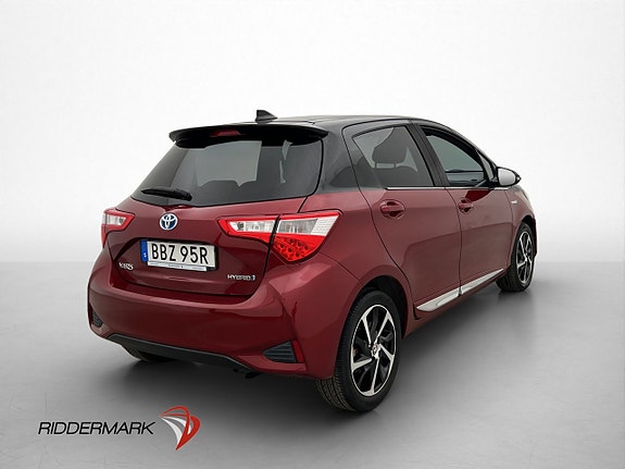 Toyota Yaris 8 of 30