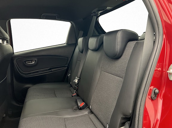 Toyota Yaris 24 of 30