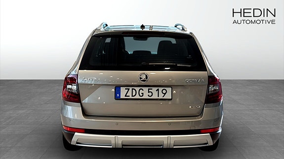 Skoda Octavia 7 of 9