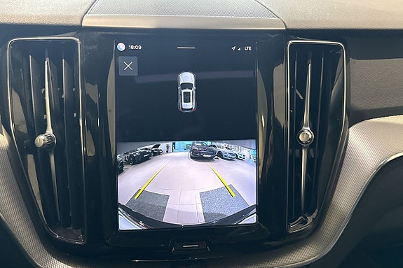 Volvo XC60 18 of 30