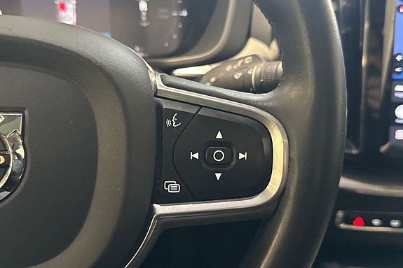 Volvo XC60 25 of 30