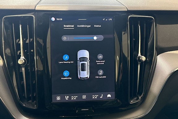 Volvo XC60 22 of 30