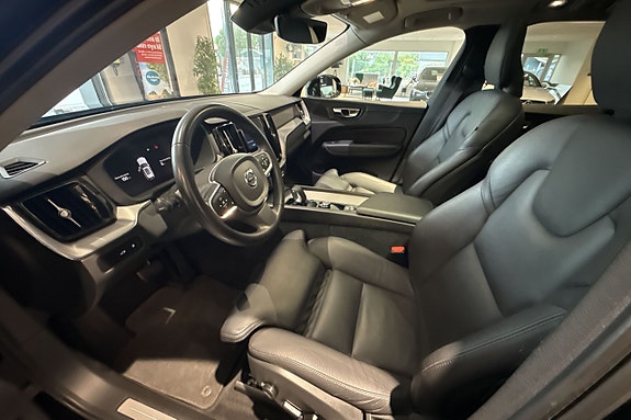 Volvo XC60 14 of 30